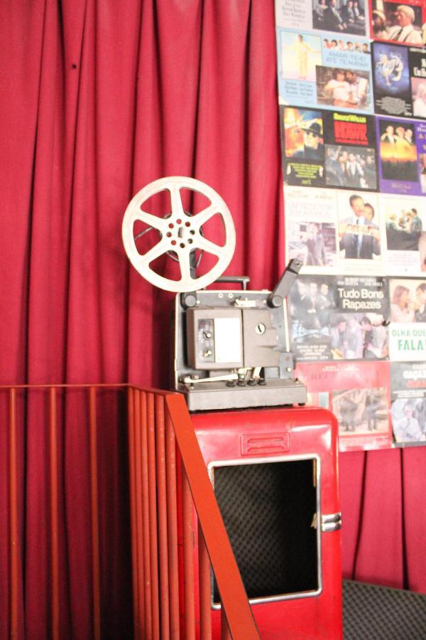 Alface Hall Hostel & Bar リスボン エクステリア 写真