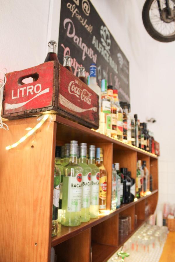 Alface Hall Hostel & Bar リスボン エクステリア 写真