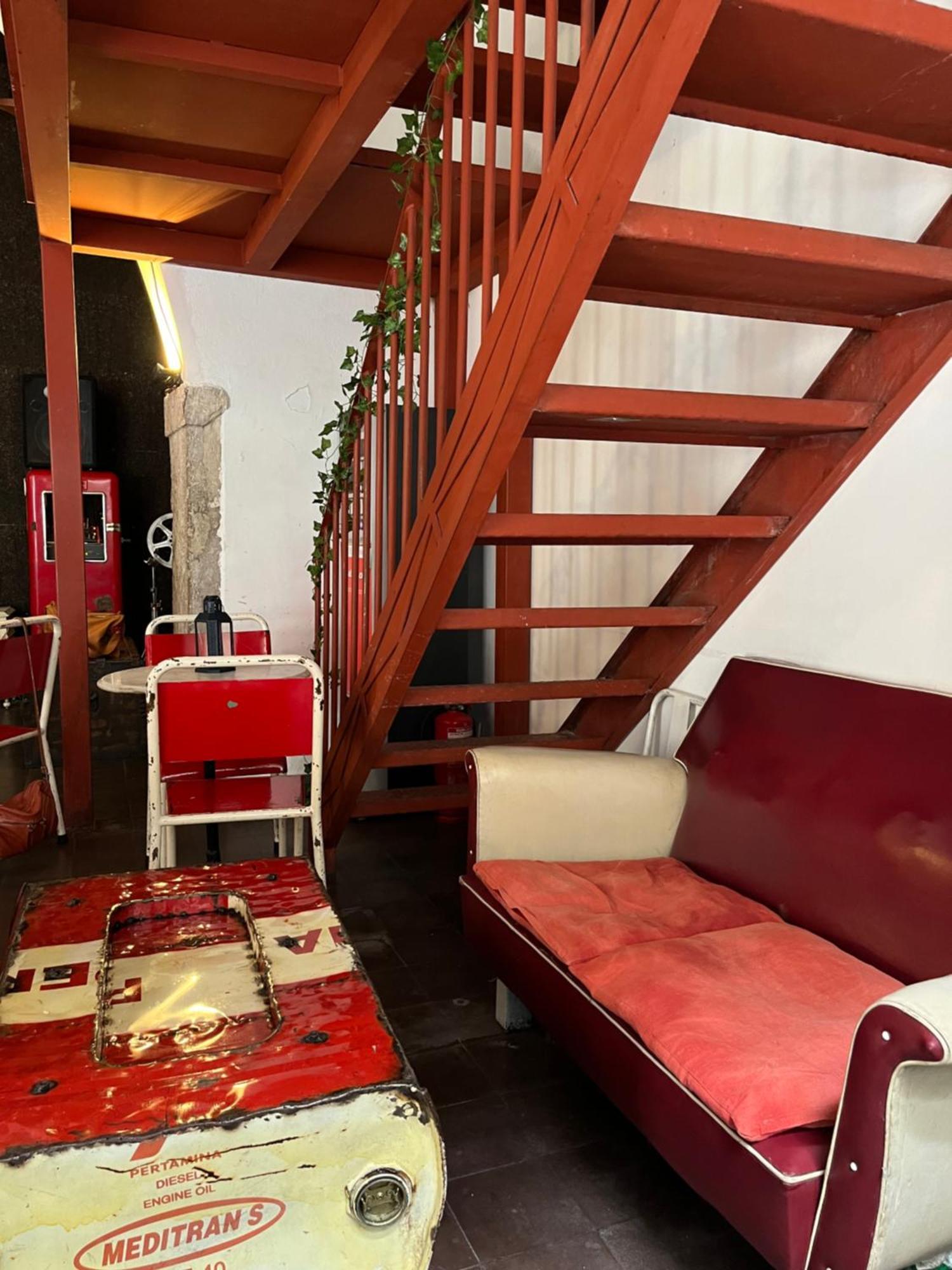 Alface Hall Hostel & Bar リスボン エクステリア 写真