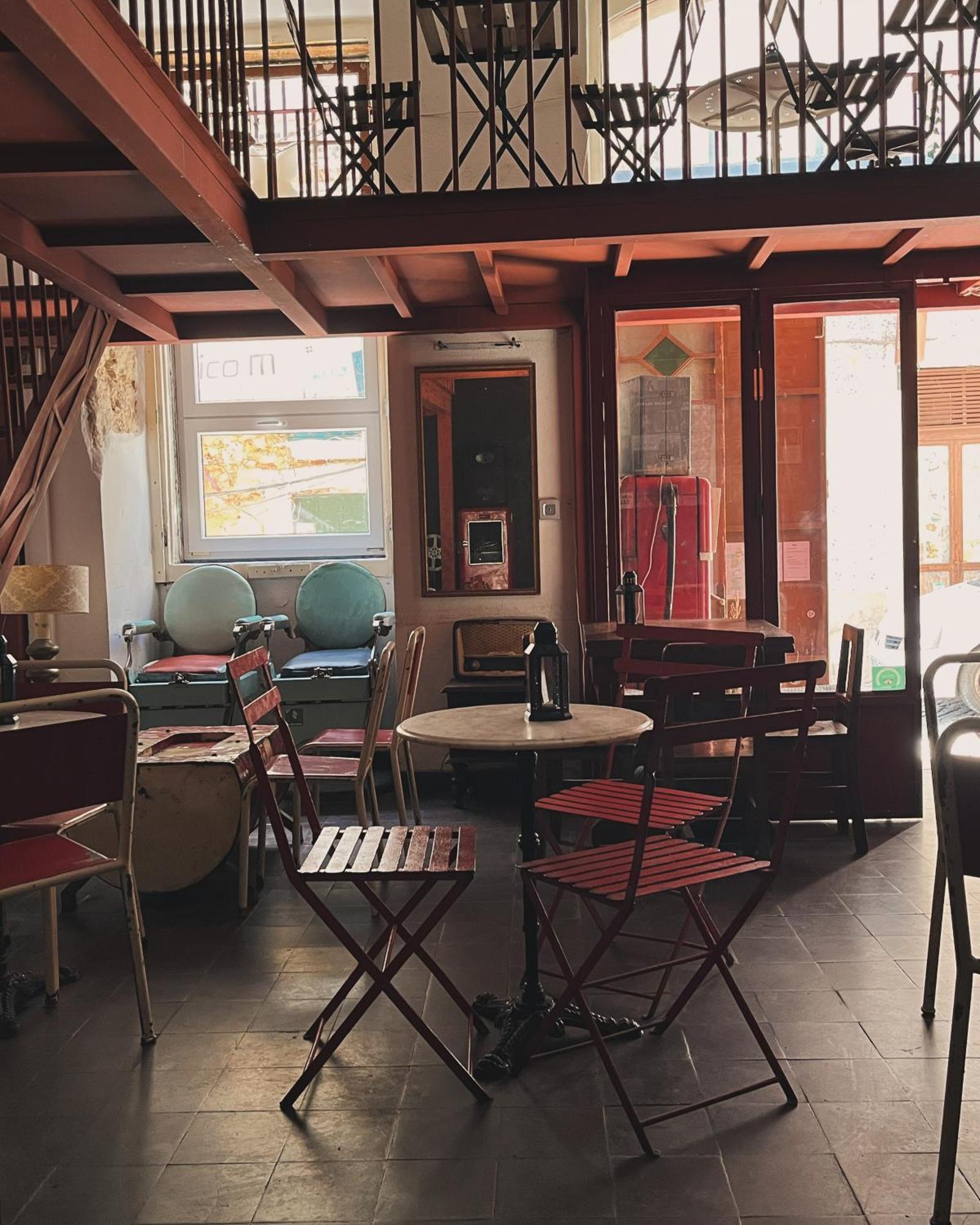Alface Hall Hostel & Bar リスボン エクステリア 写真