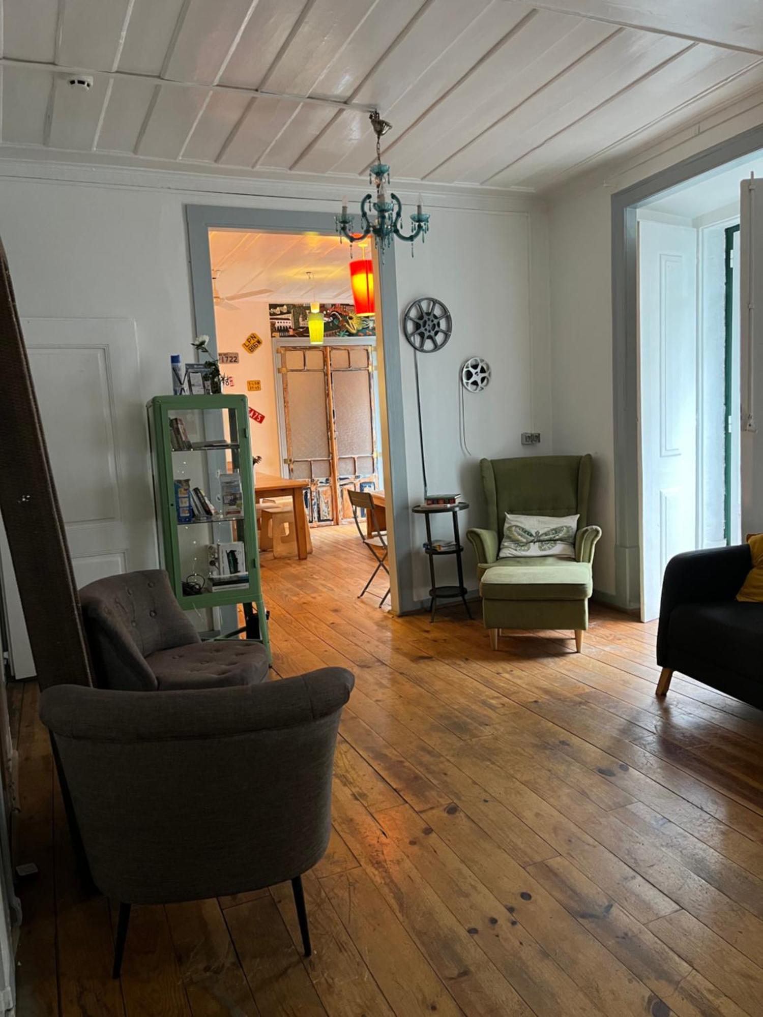 Alface Hall Hostel & Bar リスボン エクステリア 写真