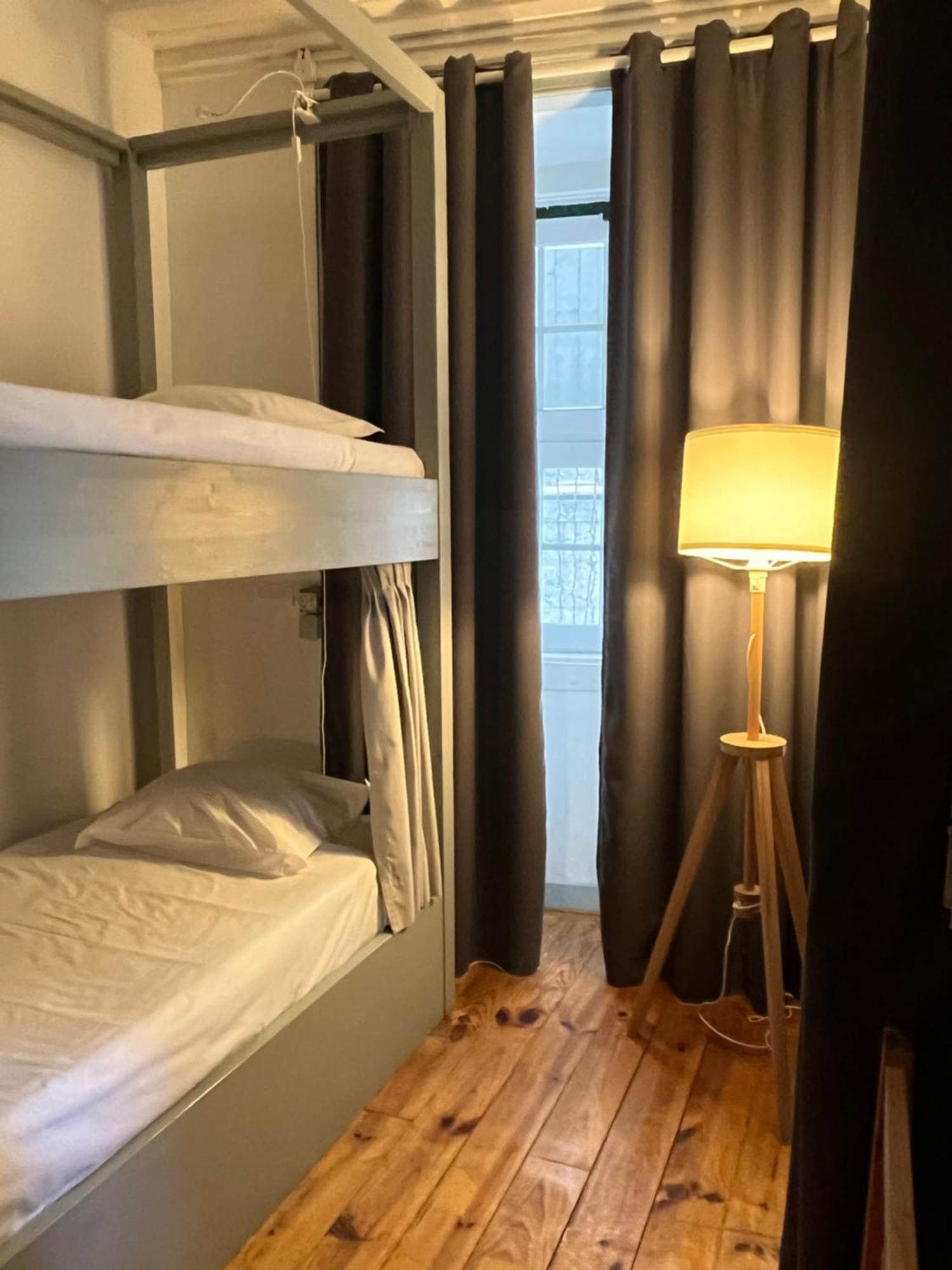 Alface Hall Hostel & Bar リスボン エクステリア 写真