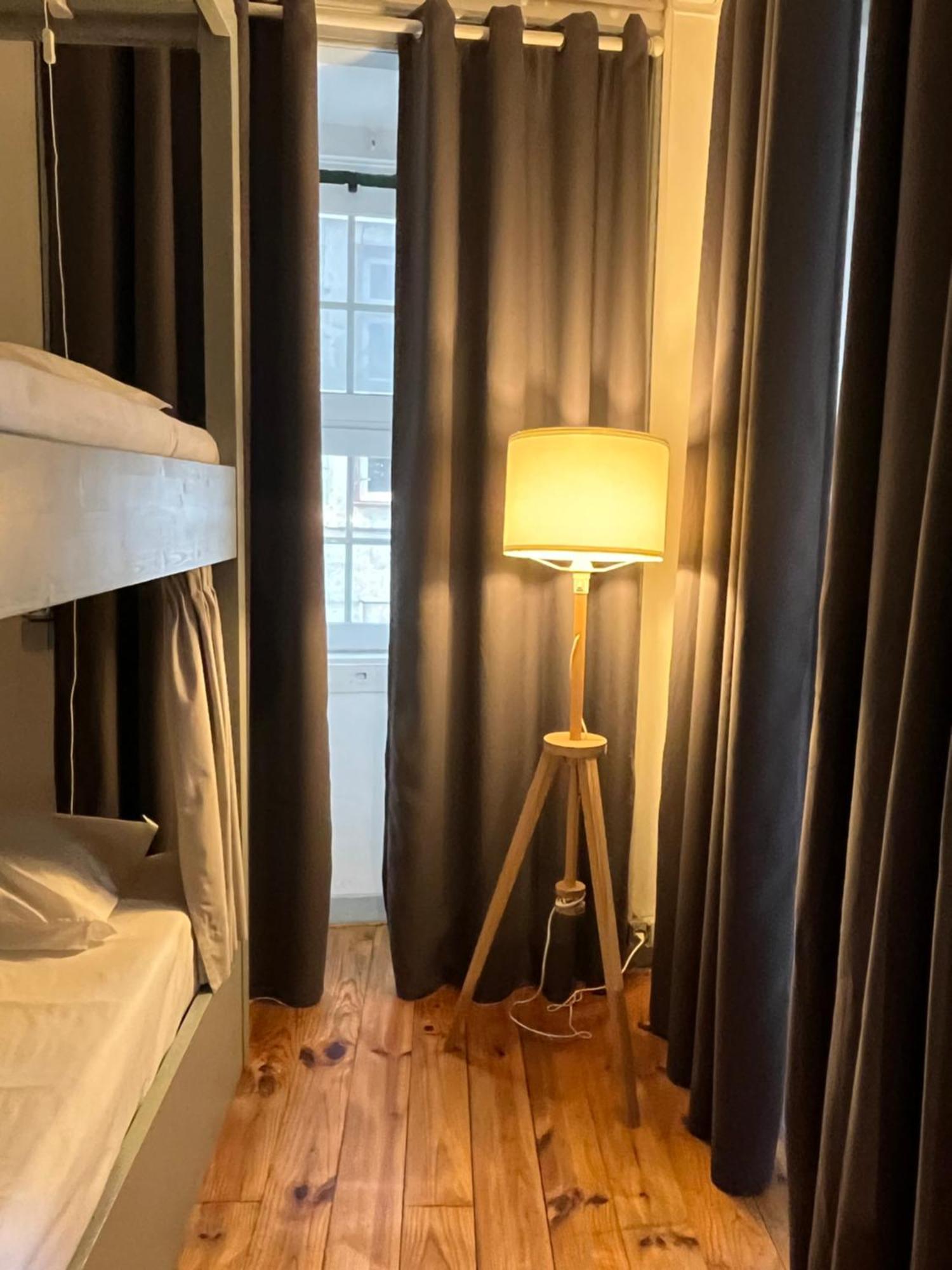 Alface Hall Hostel & Bar リスボン エクステリア 写真