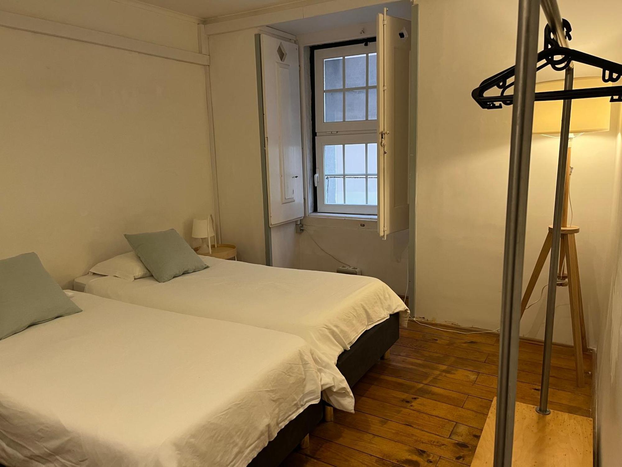 Alface Hall Hostel & Bar リスボン エクステリア 写真