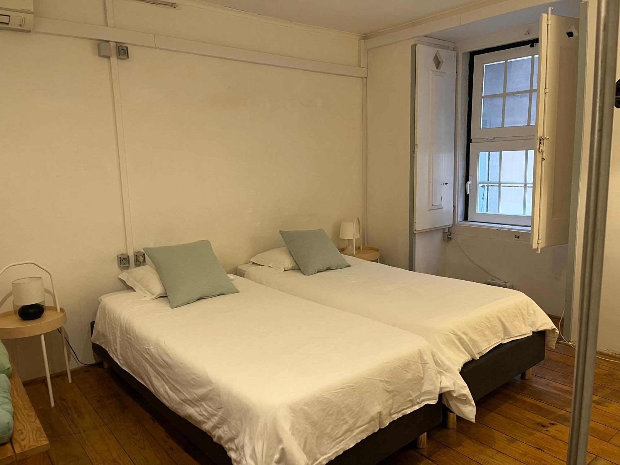 Alface Hall Hostel & Bar リスボン エクステリア 写真