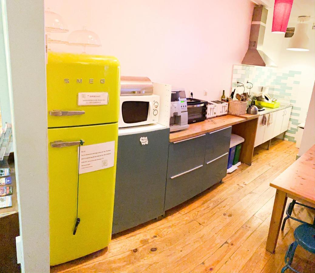 Alface Hall Hostel & Bar リスボン エクステリア 写真